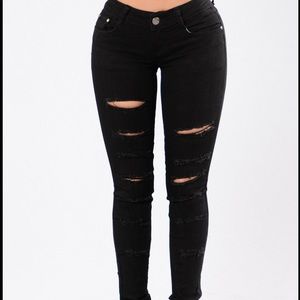 🦋Black ripped Fashion Nova jeans
